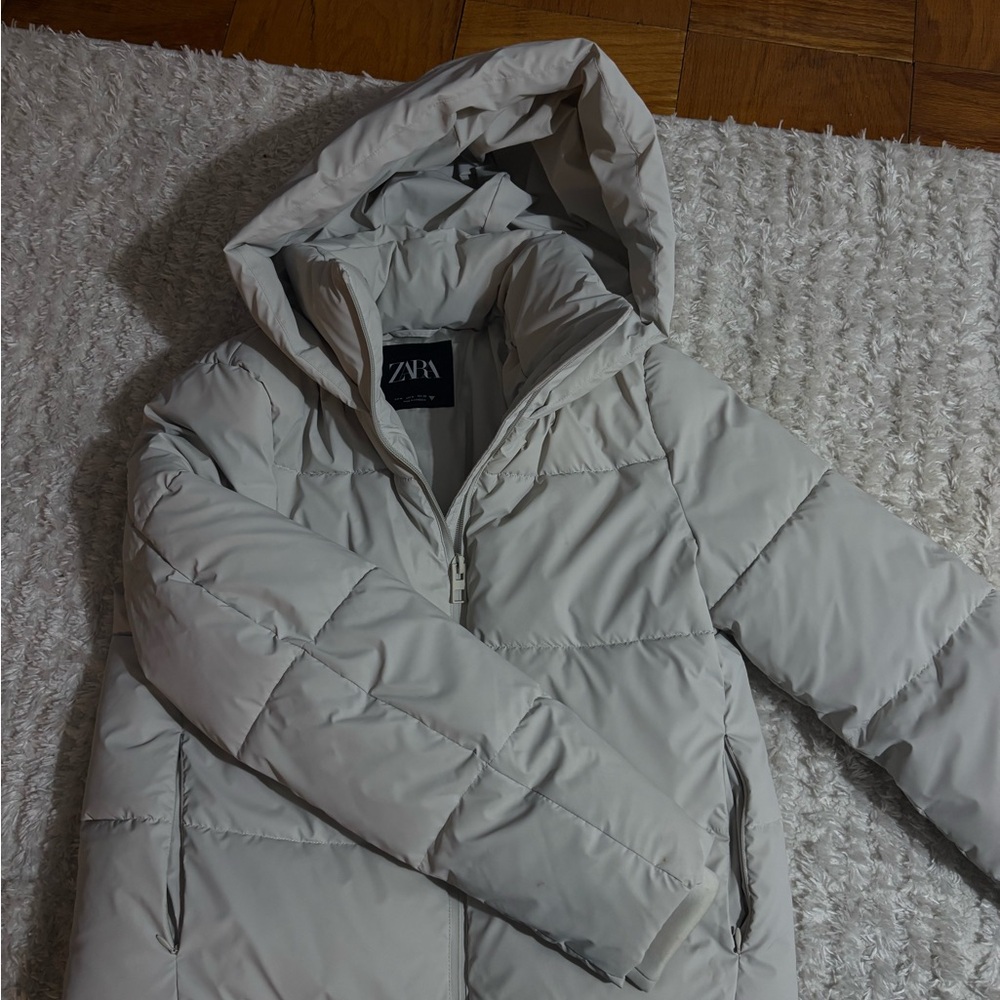 Zara Women's Cropped Cream Puffer Jacket